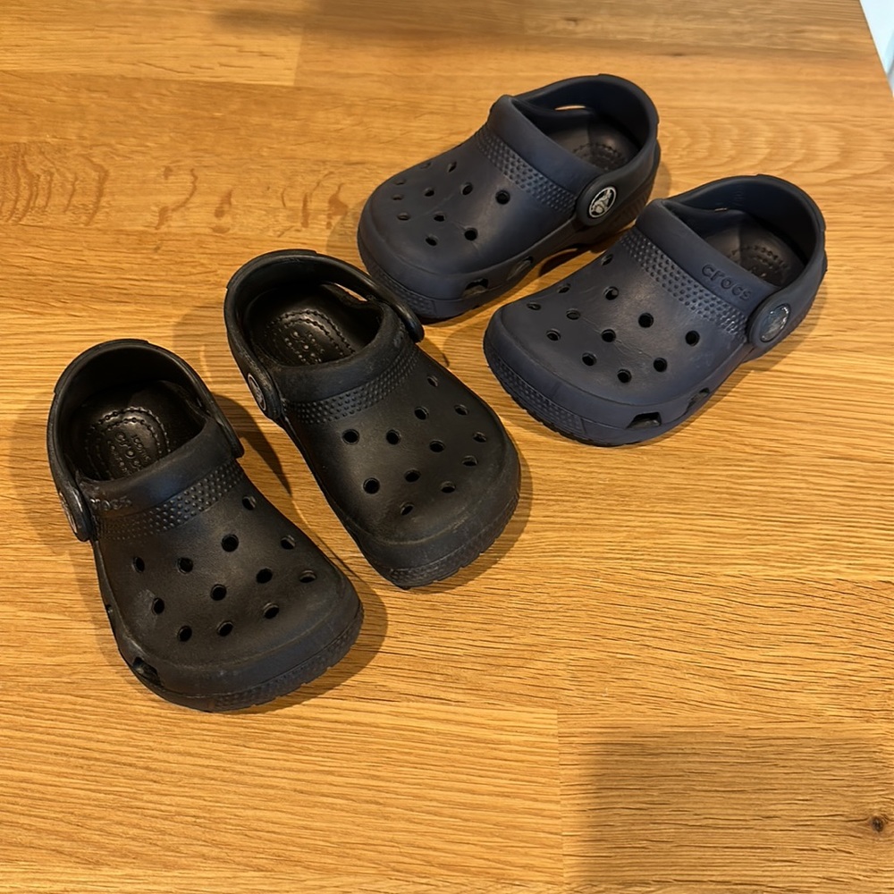 Two pairs of toddler crocs, size 6, navy and black